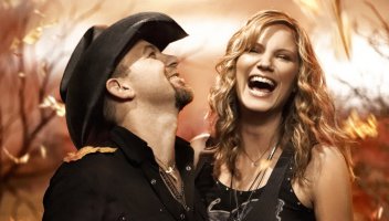 Sugarland의 Stuck Like Glue (가사와 번역)