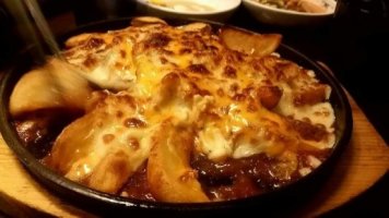 통통배의 치즈 감자와 치킨