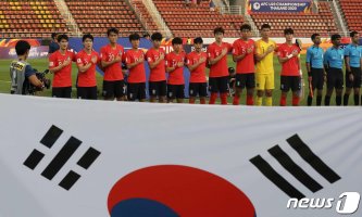 대한민국 U-23 축구대표팀 '경기전 부르는 애국가'