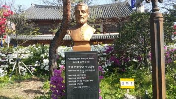 전주 한옥마을에 있는 전동성당