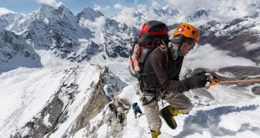 셰르파(Sherpa): 에베레스트 산의 보이지 않는 사람들 - (4)