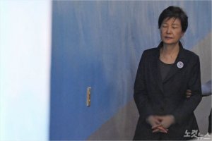 박근혜 석방신청에 한국당 뺀 여야 정치권은 '냉담'