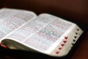 성경의 저자와 기록 연대