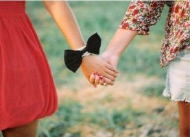 손을 잡으면 마음까지 따뜻해집니다