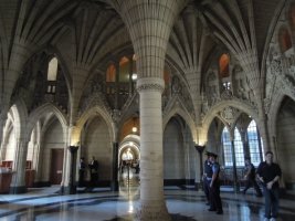 캐나다에서 가장 아름다운 방 : 국회의사당 도서관(Library of Parliament)