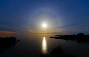 APOD_20130628_A Super Moon's Halo_수퍼 문의 헤일로우