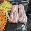 고향솥단지삼겹살 | 오산 발안 맛집 :: 고향솥단지삼겹살 — 두툼한 삼겹살에 구수한 불판의 조화!