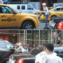 뉴욕 한복판 택시와 맞붙은 길막 女 소동 이미지