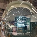 카페 드 로렌 | [서울] 더현대 카페 &#34;랄프스 커피(Ralph&#39;s coffee)&#34; 팝업스토어