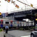 건널목 앞 이미지