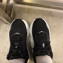 구름산책 | 구름 위를 걷는 봄밤의 산책: 호카(HOKA) 본다이 9 리얼 산책후기