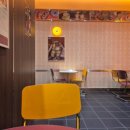 올드 트리 | 크리스마스 트리 있는 잠실 데이트코스 카페 추천 : 올드페리도넛 석촌호수점 내돈내산 후기