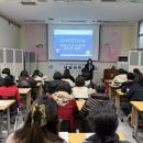 손끝에서 피어나는 네일아트 이미지