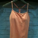 Lulu lemon top / Gaiam Bottle입니다. 이미지