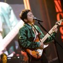 사이드 비 | '슬의생' OST 감동 재현! 조정석 첫 전국투어 '사이드 비', 화려한 댄스 메들리까지 선보인 '고품격...