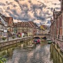 움직이는 마을 이미지