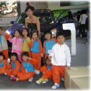 푸른자동차 이미지