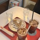 [노원/ 태릉입구] 웨이스테이션 Ι 카공, 노트북작업 하기 좋은 감성카페 Ι 소품파는 커피 맛집
