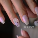 꽃나비 네일 이미지