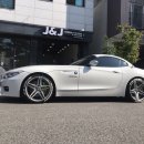 제이앤제이모터스 | bmw z4 35is #타이어레터링 장착 작업입니다.