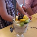 티월드 앞 이미지