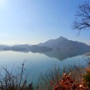 이른아침호숫가 이미지