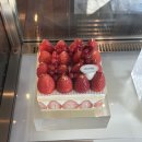 시그니엘 페이스트리 살롱 주방 | [서울] 시그니엘 서울 패스트리 살롱(Pastry Salon) 딸기 케이크 후기