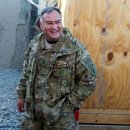 (panzer님의)아프가니스탄을 방문한 미군 특수전사령부 소속 준장 이미지