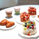 용산-354 | 용리단길 신용산역 대형카페 헬로시드니 베이커리 딸기디저트 파블로바