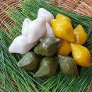 빚다테크 | 송편: 달빛 아래 피어나는 추석의 반달, 가족의 따뜻한 손길이 빚은 영원한 별미