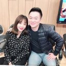 "국민 옥반지" 나르샤, 김태균과 '컬투쇼' DJ 기념샷 [스타엿보기] 이미지