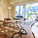 오조안경(Ojo Optical) | 양천구 목동 린드버그 공식거래처 1:1맞춤 피팅과 정확한 시력 측정 검안실을 갖춘 오조안경 OJO OPTICAL°