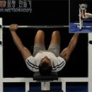 가슴] 플랫 벤치 프레스 (Flat Bench Press) - 누워서 역기 밀어올리기 이미지