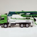 MB Schwing S31HT Concrete Pumper 1/50 Conrad #40137 이미지