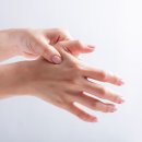 손가락 아프면 관절염? '의외의' 원인 이미지