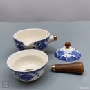 세상에 독특한 차 주전자 이미지