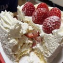 딸기케이크가 맛있는 신사역 카페 크림라벨 신사점 후기