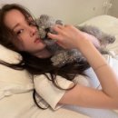 전종서, 이런 매력도 있었네…침대에 누워 청순 셀카 평범한 일상 이미지