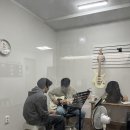 일상속의 기초 통기타 이미지