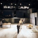 연극 폭격 이미지