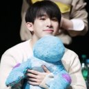 Hugs to Wonho 🌼🤗 이미지