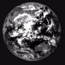우리 한국의 달 탐사선 '다누리'(Danuri)호가 우주공간에서 찍은 두둥굴 지구와 달 사진(지구평평 씨부렁들 보거라!) 이미지