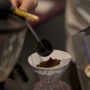 포르쉐 | 포르쉐일렉트릭카페 후기! 포르쉐 센터 부산에서 맥컬리커피 + 카이엔 일렉트릭 전시 투어