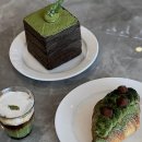 강변주유소 | 빛나는 강변에서 만난 완벽한 디저트 타임: 부산 명지 카페 탐방기