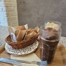 (주)대진기업 | 해운대역카페 추천 카페해운대1994 소금빵 찐맛집 솔직후기