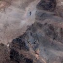 새 인공위성 사진이 미국 폭격 1주일 후 이란 포르도 핵시설 활동을 보여준다 이미지