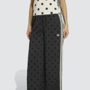 1169 | KV1169, 유니크한 스트릿 룩과 편안한 와이드 핏 사이, 정답은 아디다스 새틴 폴카 닷 팬츠입니다