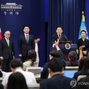 이 대통령 “남의 편 쓴다고 하는데 우리 편도 써…정당은 포용적·개방적이어야” 이미지