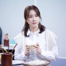 연극 돌아온다 이미지