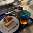 러프데이 | 성수분좋카 추천 | '러프러프'에서 딸기 흑임자 케이크 내돈내산 후기